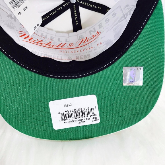 Mitchell & Ness Pistons Snapback Cap Back to Back - Picture 4 of 6